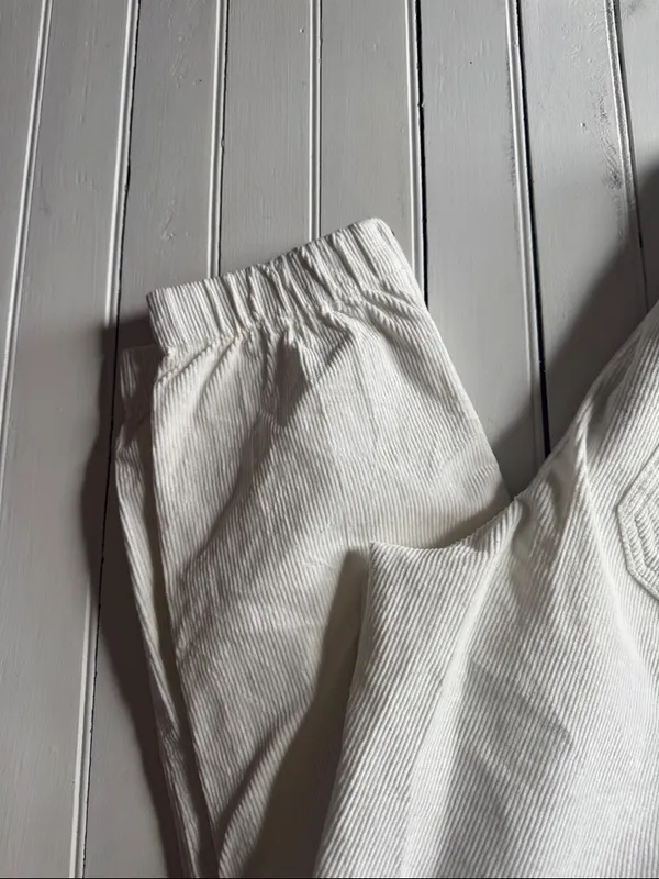 Banana Republic Corduroy Pants White Size 10 - Image 2