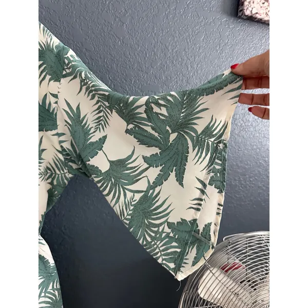 Pink Lily Tropical Palm Leaf Print Romper Green White V-Neck Kimono Sleeve S GUC - Image 4