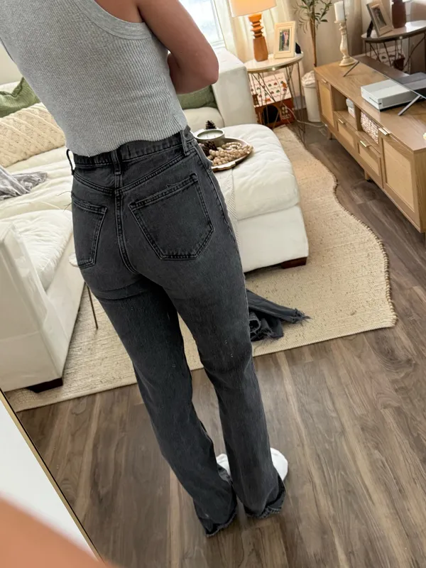 Abercrombie 90s High Rise Relaxed Straight Leg Jeans - washed black - Image 3