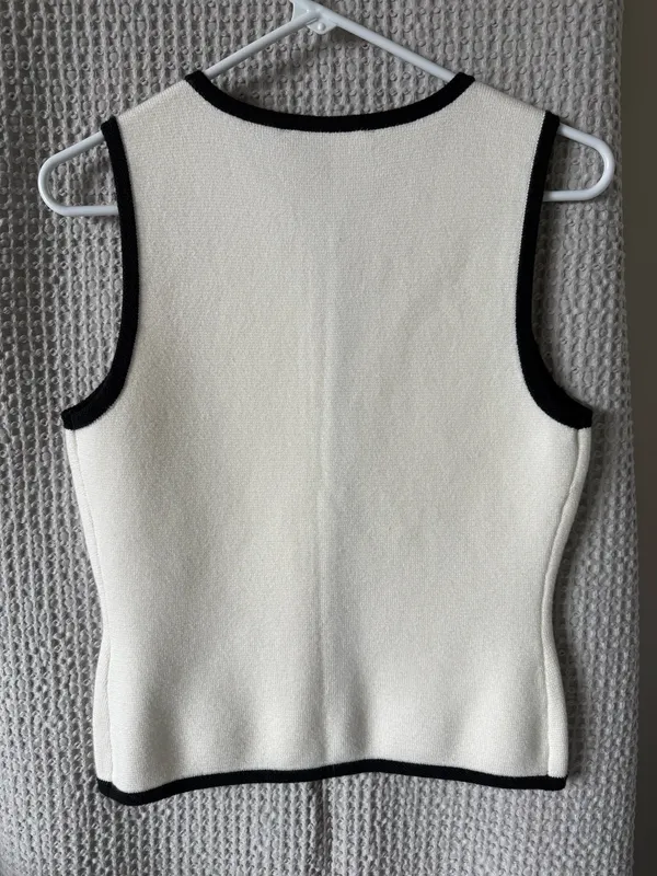 Abercrombie Sweater Vest V-Neck - Image 4