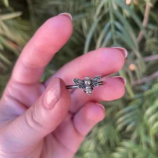 Free People Sterling silver butterfly ring sz 6 - Image 4