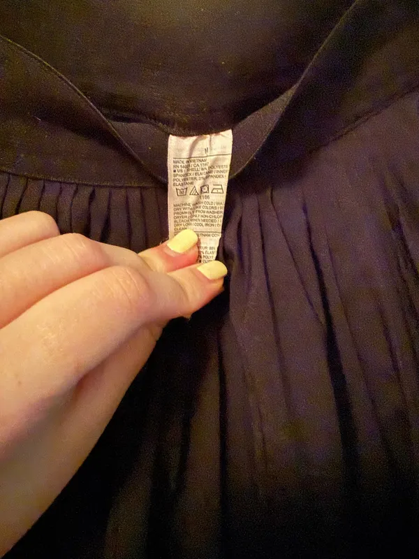 Old Navy Black Pleated Skirt medium  - Image 2