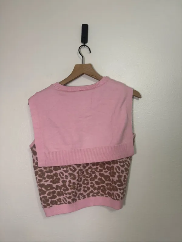 Entro Sleeveless Leopard Top with Scarf Detail - Image 5