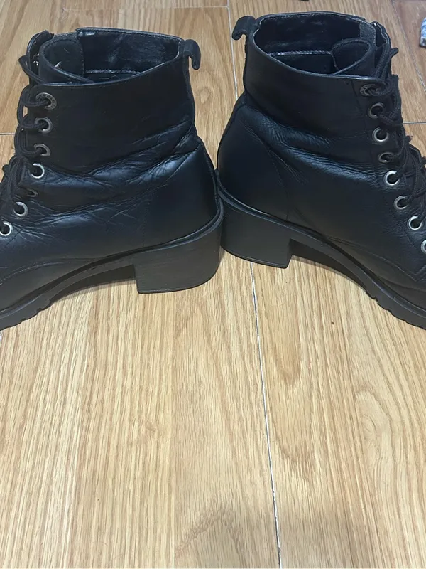 Women 9.5 Harley-Davidson Annetta black Leather mid heel combat style Boots - Image 4