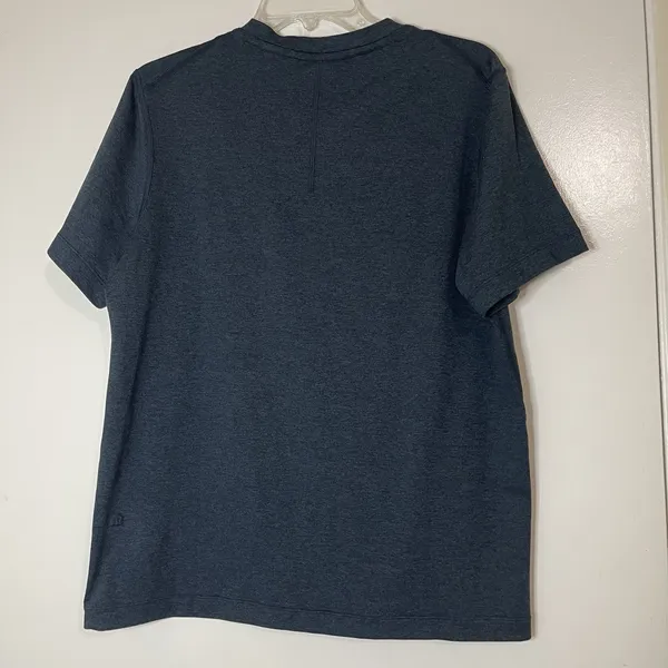 Lululemon blue navy short sleeve crew neck workout shirt large - Image 4