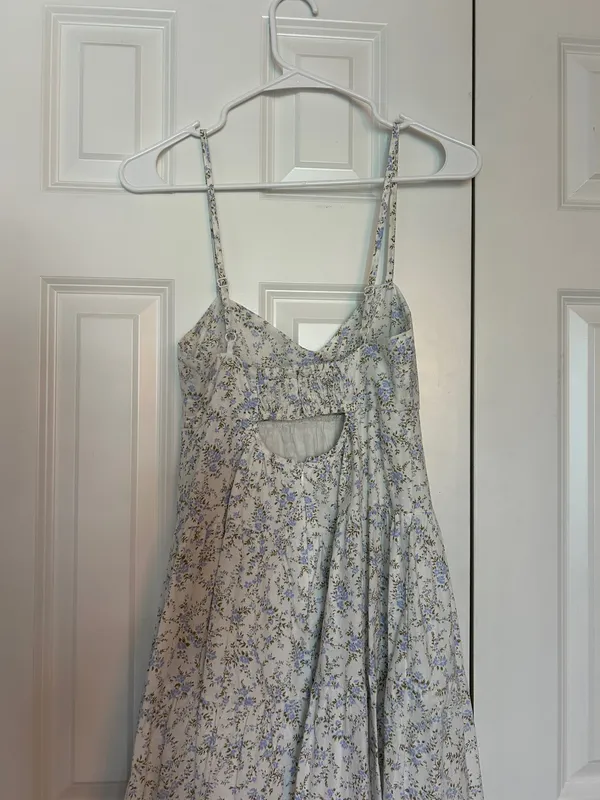 Floral Dress Boutique - Image 3