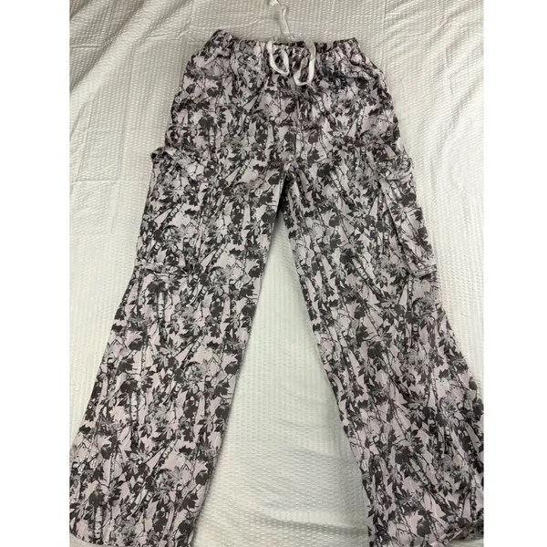 No Comment Pink Grey Woodland Leaf Print Cargo Pants Womens Large RW437147 - Image 2