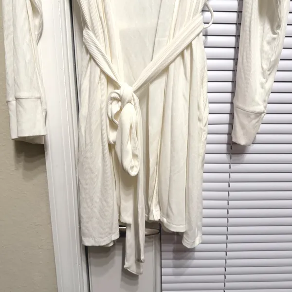 Skims Soft Lounge Wrap Robe Marble(white) Long Sleeve Size Medium Cozy - Image 4