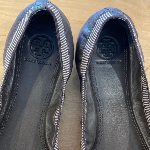 Tory Burch Gold/Brown Leather Scrunch‎ Ballet Flats Size 8.5 - Image 8