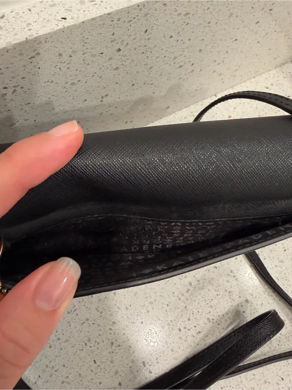Kate Spade Black Crossbody Purse EUC Gold Accents Zip Closure Small Bag Saffiano - Image 6