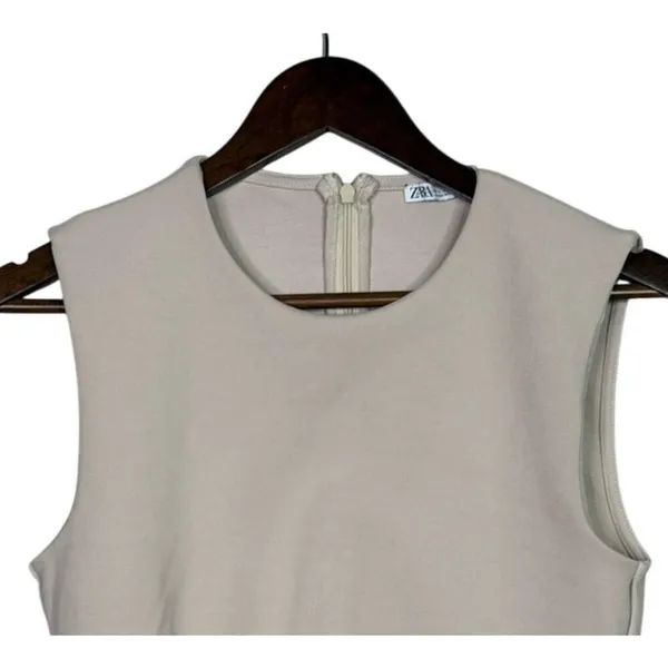 Zara Sleeveless Detailed Lining Fitted Classy Blouse Top Back Zip Up L Beige - Image 2