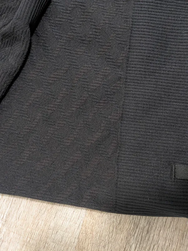 Lululemon Athletica Rest Less Pullover Cable Black Workout Shirt Size 2 - Image 4