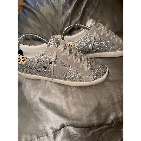 Mi.iM Silver Glitter Star Sneaker Leopard Low Top Womens 9 Y2K Glam Sparkle - Image 3