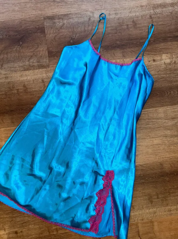 Blue Nightgown (L) Size L - Image 3