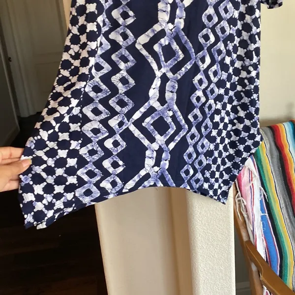 Soft Surroundings Talia Top Tunic Cold Shoulder Ikat Print Beaded Geo size M - Image 8