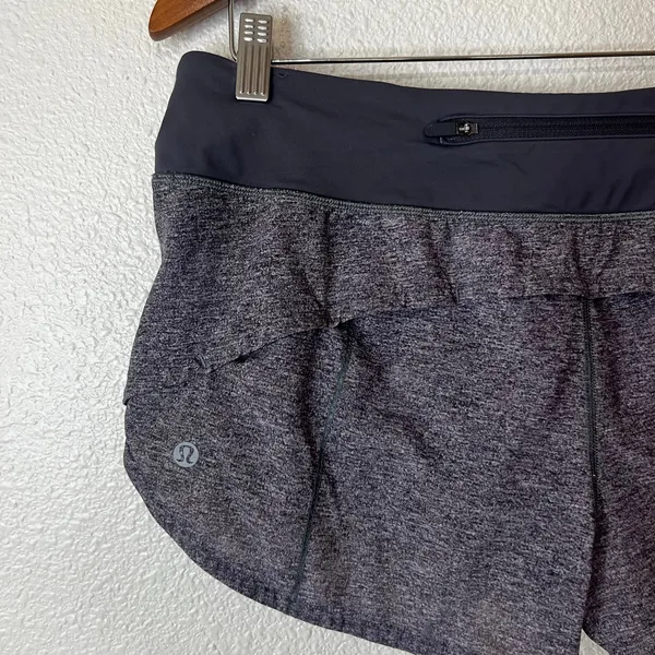 Lululemon Speed Up Short 2.5" in dark carbon gray WOMENS 8 - Image 4