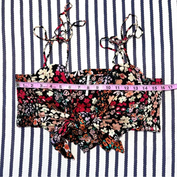 Free People NWOT Ava Floral Reversible Micro Top Large - Image 5