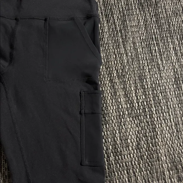 Alo yoga High-Waist Cargo Legging - Image 3