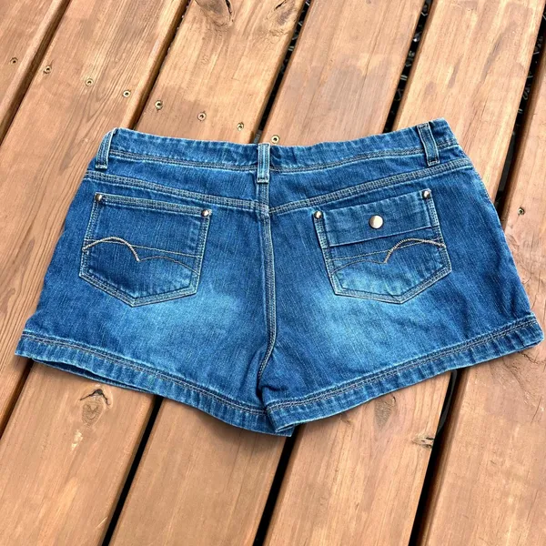 Y2K American Eagle Jean Shorts Blue Denim Snap Fly Low Rise Women Size 10 - Image 4