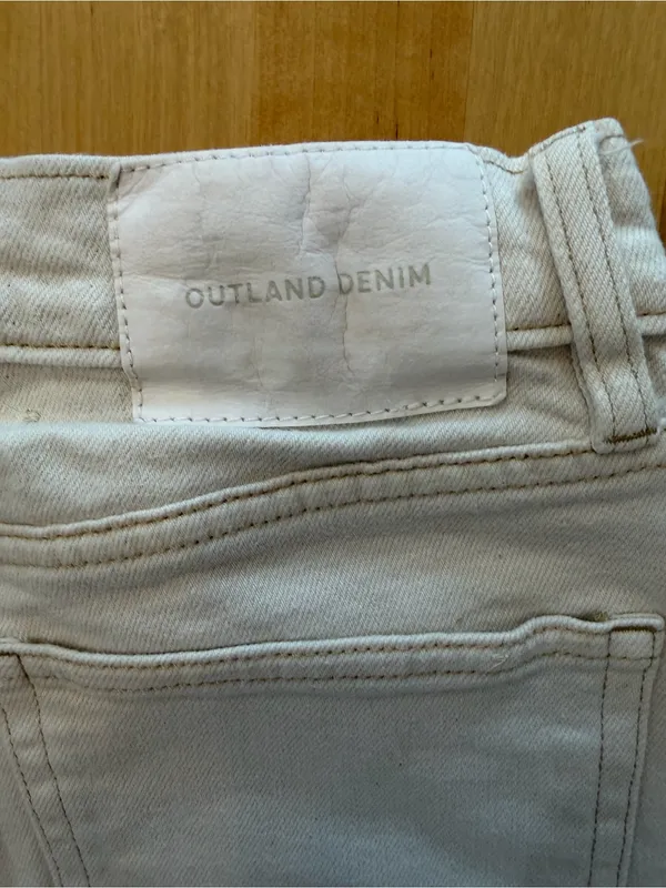 Outlander Denim High-Rise Wide Leg Women’s Jeans in Off-White - Image 3