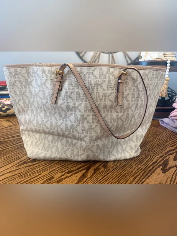 Michael Kors Vanilla Jet Set Travel Signature MK Tote Bag - Image 3
