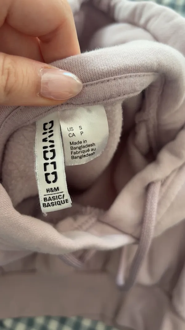 H&M Cropped Sweatshirt - Image 3