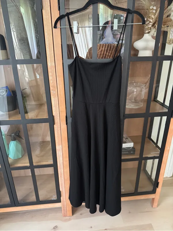 Reformation Midi dress ribbed jersey squareneck tencel pockets stretch fit flare - Image 2