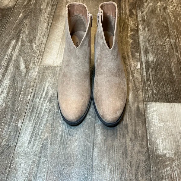 Sonoma Tan Ankle Boots Size 6.5 - Image 2