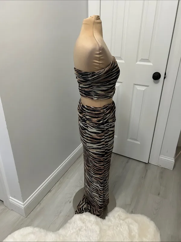Superdown Gisela Animal Print Maxi Skirt Set - Image 6