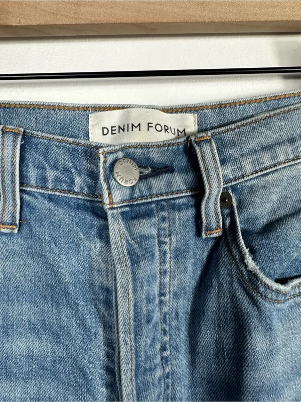 Aritzia Denim Forum Arlo High Rise Straight‎ 28L Jeans Size 26 - Image 8