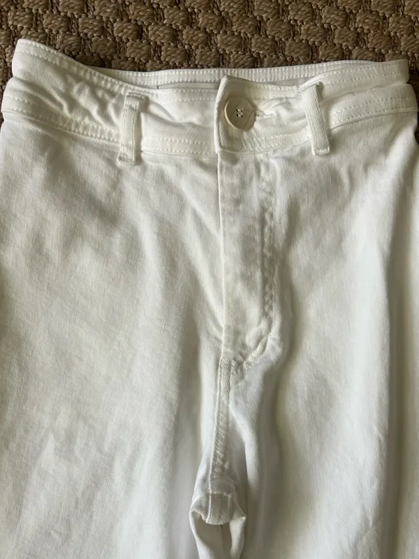 Zara White Wide-Leg Jeans with Frayed Hem Stretch - Image 2