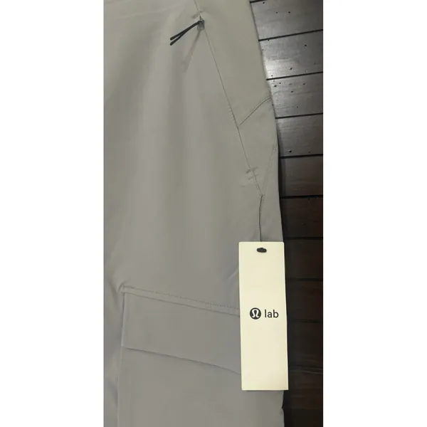 Lululemon LAB Reykur Cargo Pants Gray Womens Sz 12 Hiking Utility Tech NEW Rare - Image 4