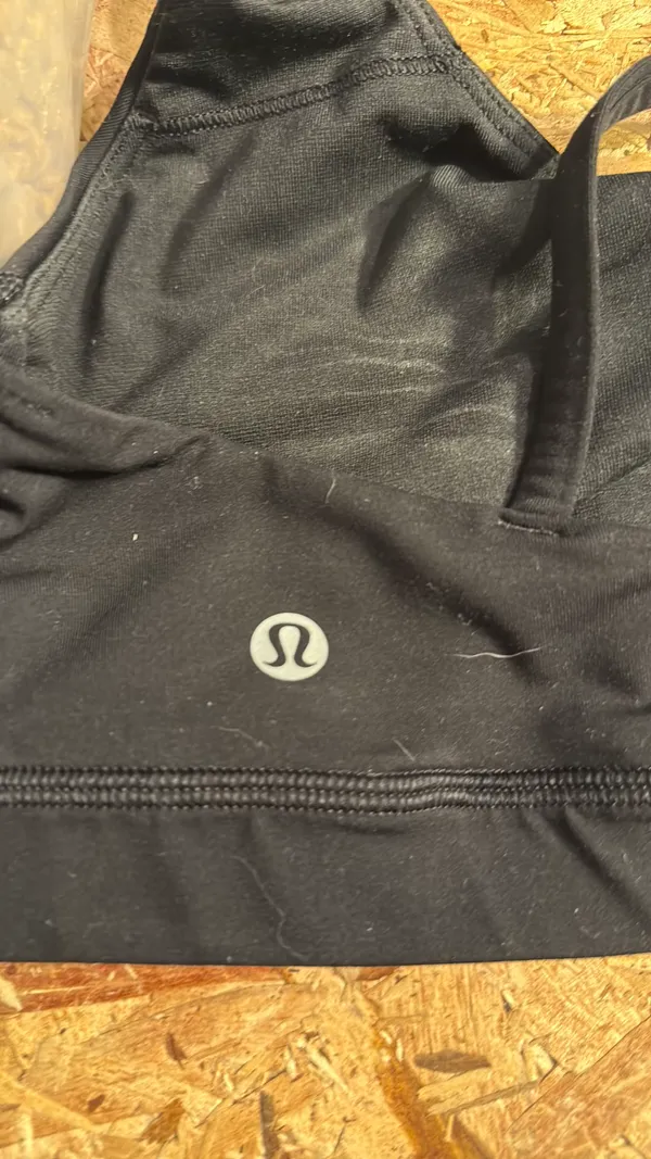 Lululemon Sports Bra 8 - Image 4