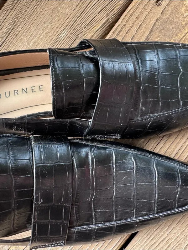 Journee Collection Celina Kitten Heel Pump Black Croc Embossed Size 8M - Image 3