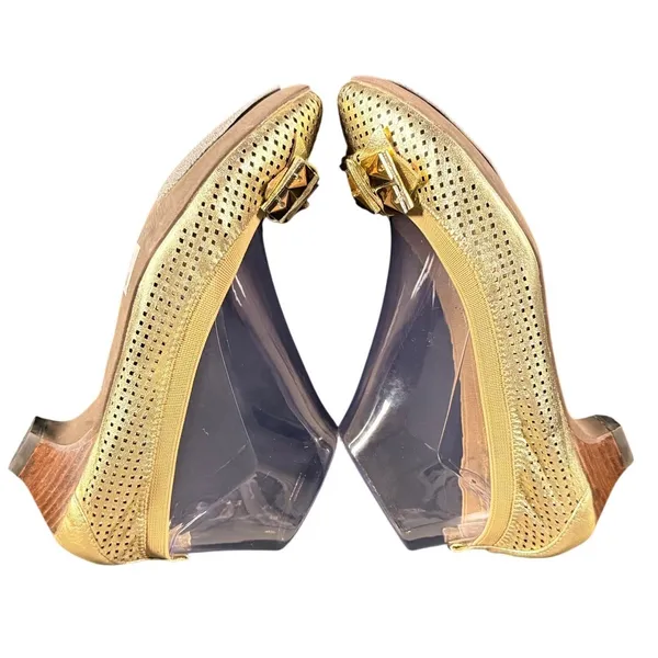 Staccato Gold Perforated Studded Ballet kitten heel Women‎ Size 39 - Image 4