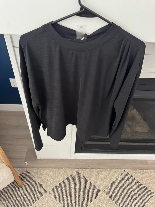 CALIA Women's Pleat Shoulder Long Sleeve Shirt Black Medium New - Image 4