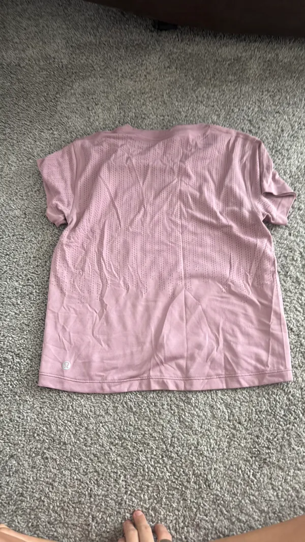 Lululemon shirt - Image 2