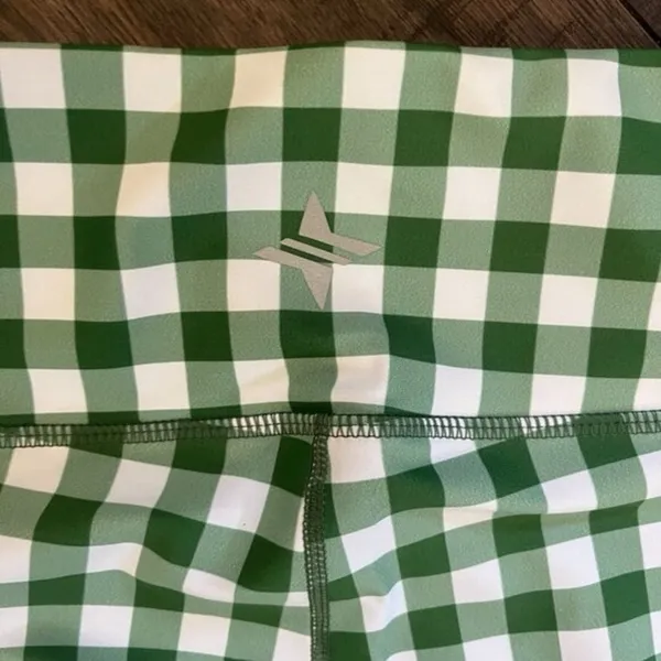 Tuckernuck Trellis Gingham Biker Shorts M NWT Green White 6” High Waist Pockets - Image 6
