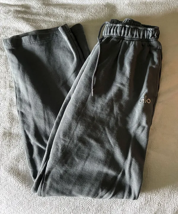 Alo Yoga Accolade Sweatpants Streel Grey S - Image 3