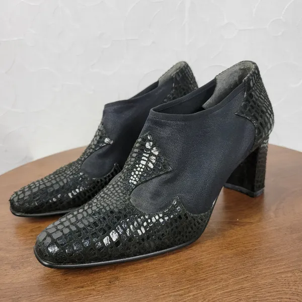 J Renee Women's Shoes 7 Black Leather Reptile Embossed Slip On Block Heel Bootie - Image 3