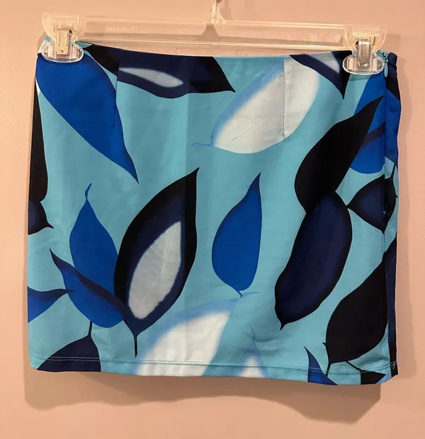 White Fox Alone With You Mini Skirt Blue Leaf Print - Image 3