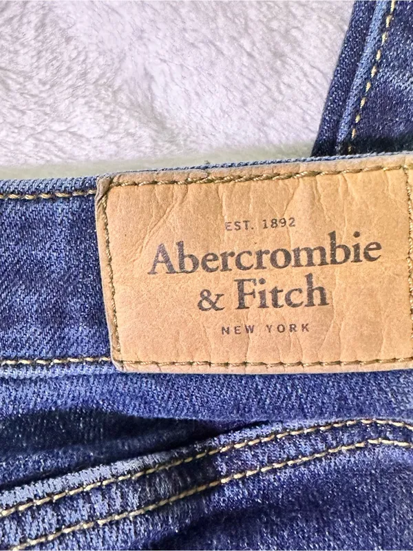 Abercrombie & Fitch Dark Blue Skinny Jeans - Image 3