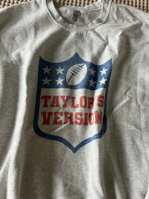 Etsy Taylor Swift Taylor's Version grey sweatshirt Size XL #swiftie #merch - Image 4
