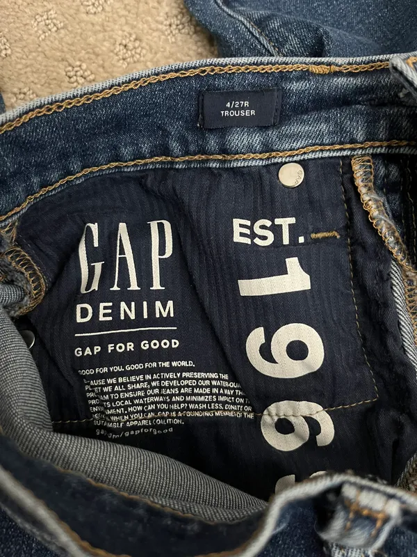 Gap Jeans - Image 4