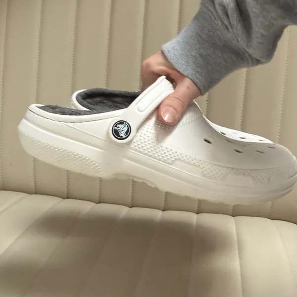 White Crocs Shoes Clogs with Fleece Lining M7 W9 - Image 7