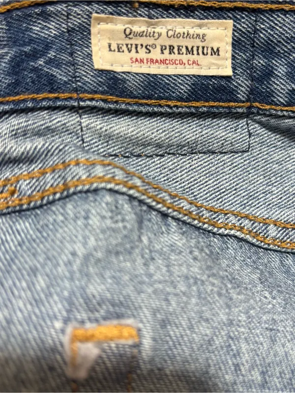 LEVI’S 501 size 30 button fly cut-off women’s shorts - Image 8