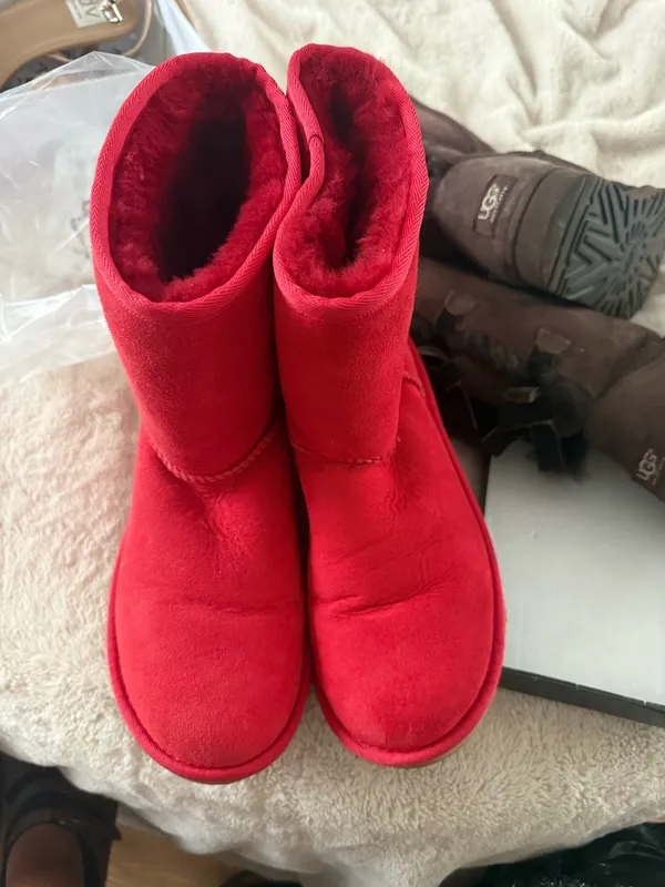 red ugg boots - Image 3