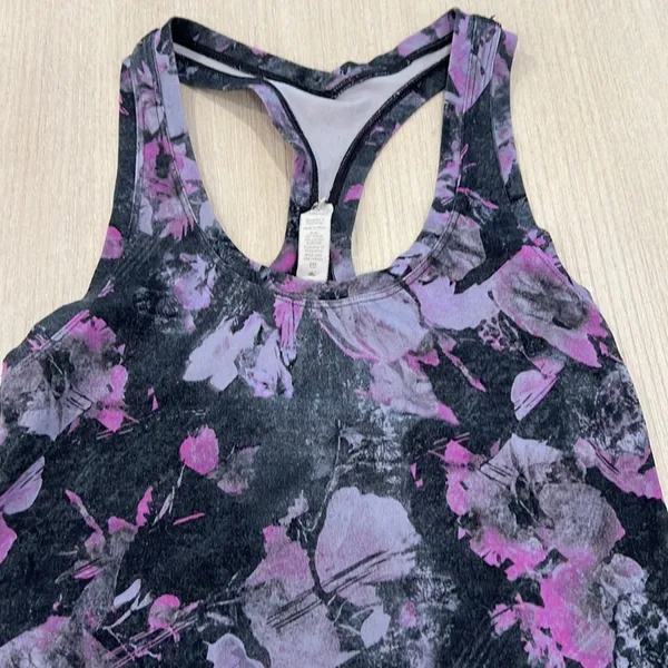 Lululemon top - Image 2