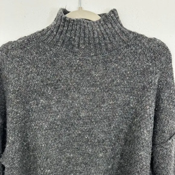 Blu Pepper Gray Knit Mockneck Sweater Women's‎ Small Casual Winter Chunky Knit - Image 2