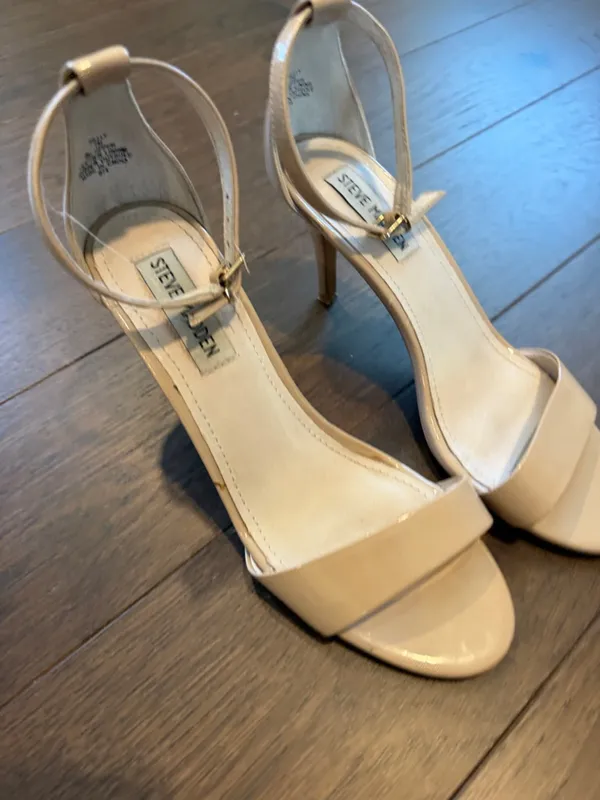 Steve Madden Silly Ankle Strap Nude Beige Patent Leather Heeled Size 7 - C37-080 - Image 3